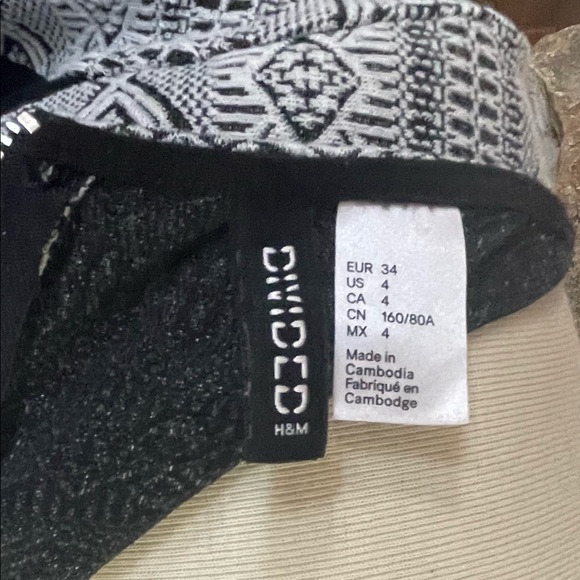 ❗️❗️SALE❗️❗️Sexy body con with 🎁 FREE earrings - Picture 5 of 5